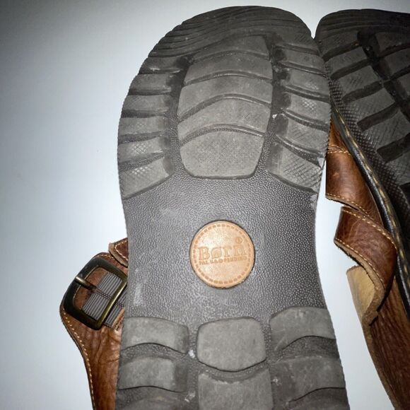 Born Sandals Mens 12 Fisherman Buckle Strap Flats M5494 Brown Leather Casual main image 5